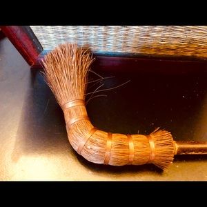 Japanese style long handle palm fiber brush